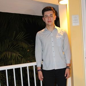 Meet your Posher, Devin